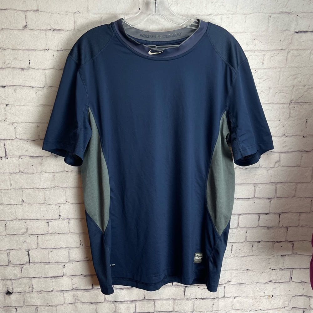 Nike pro combat Dri-fit short sleeve shirt navy blue and gray size large